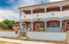 2 Bedroom Cozy Apartment In Vodnjan